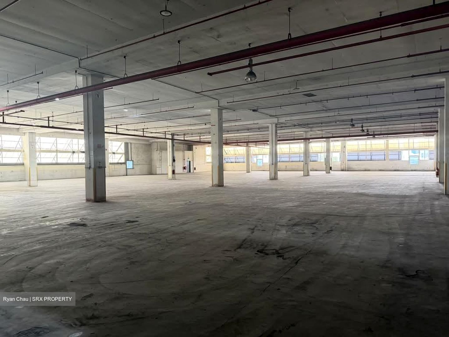 Gul Way (D22), Warehouse #604783141